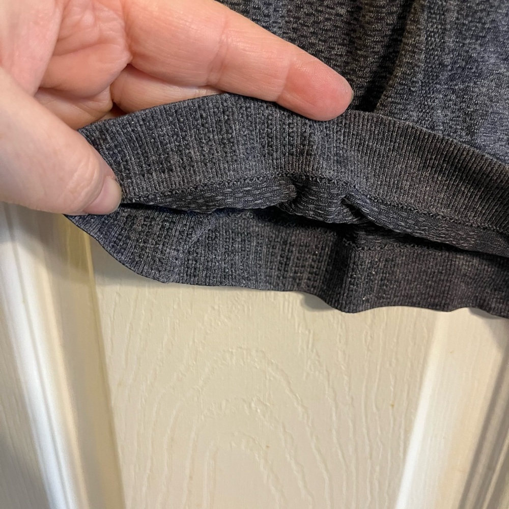 Athleta Momentum Seamless Heather Gray Tee - Picture 6 of 6